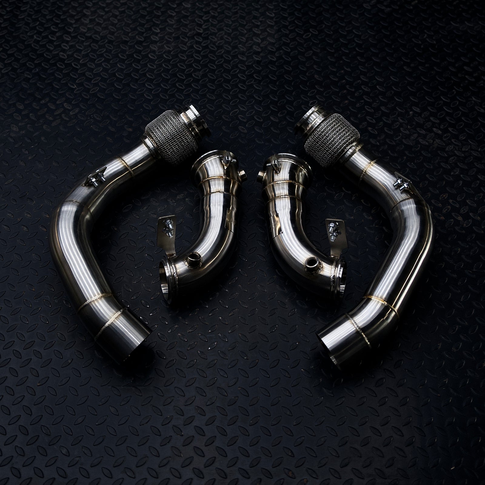 S63 BMW M5 (F90) Downpipes