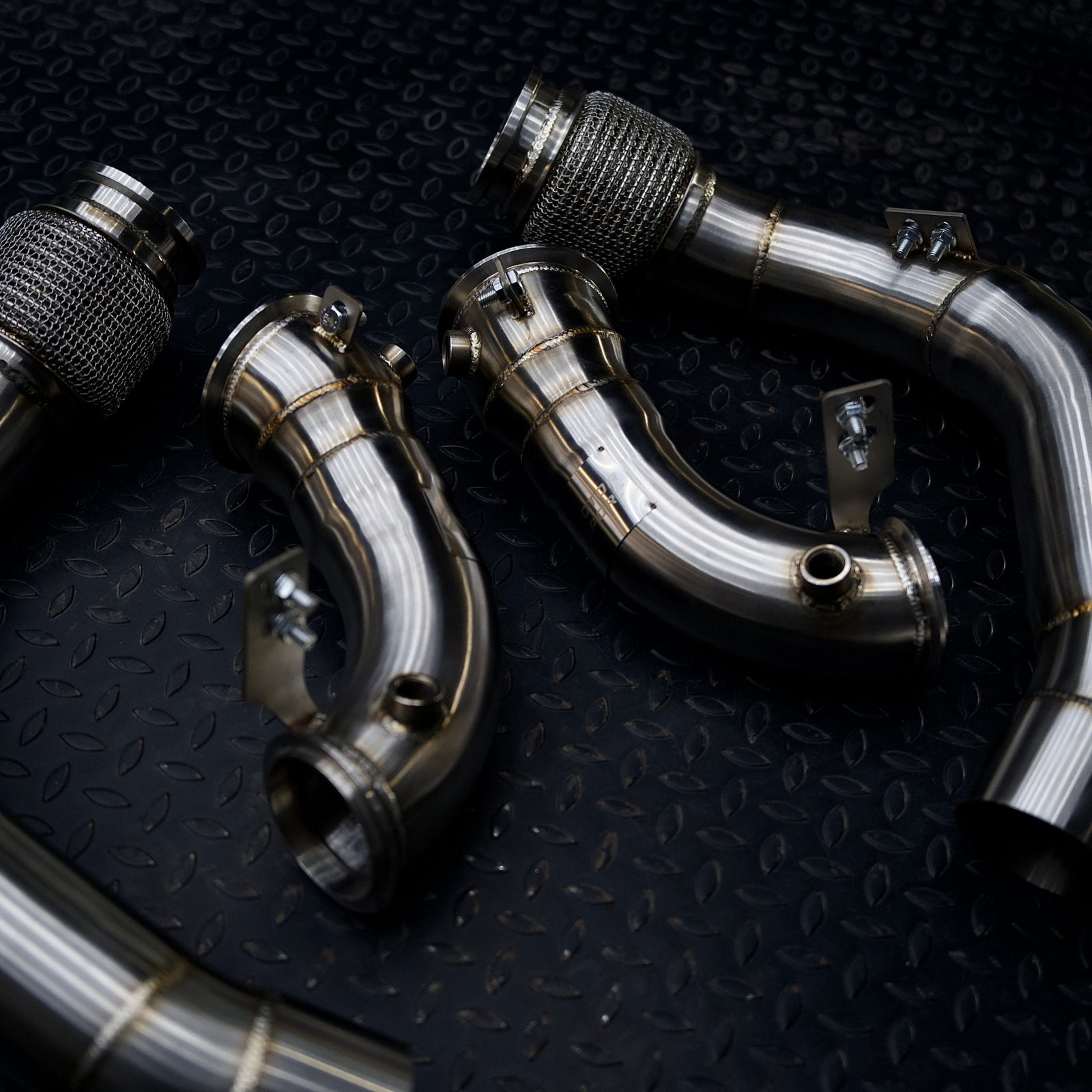 S63 BMW M5 (F90) Downpipes