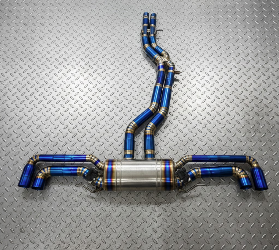 AZM Audi RSQ8 Race Exhaust System